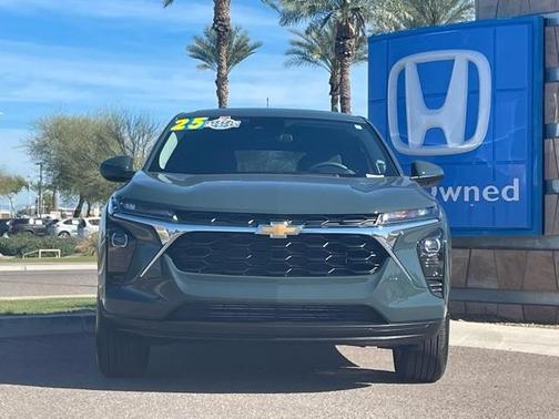 2025 Chevrolet Trax LS