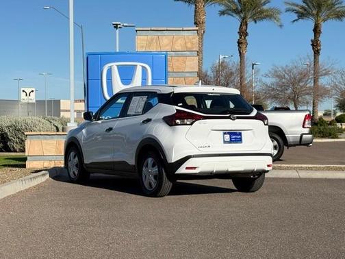 2022 Nissan Kicks S