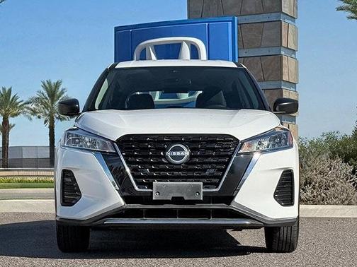 2022 Nissan Kicks S