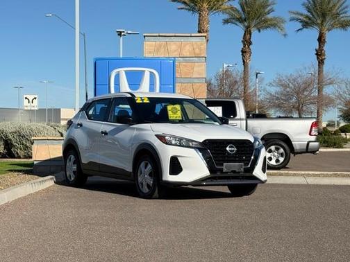 2022 Nissan Kicks S