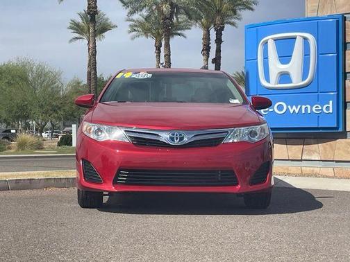 Barcelona Red Metallic 2014 Toyota Camry Hybrid LE