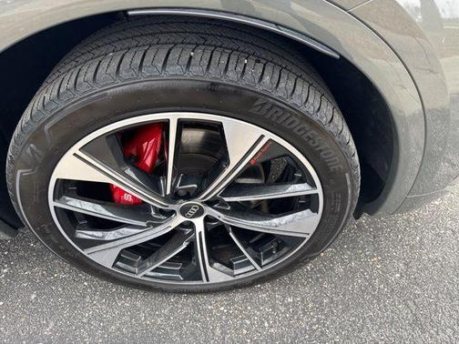 Chronos Gray Metallic 2024 Audi SQ5 3.0T Premium Plus
