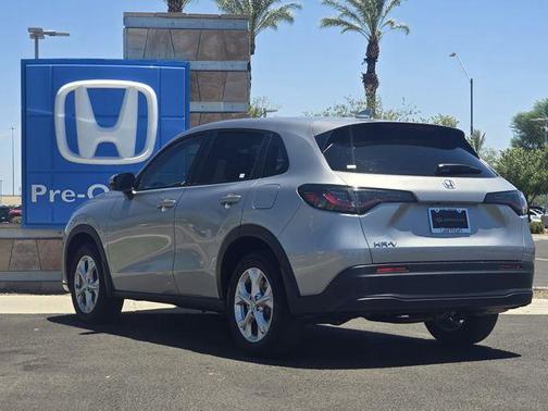 Lunar Silver Metallic 2024 Honda HR-V LX