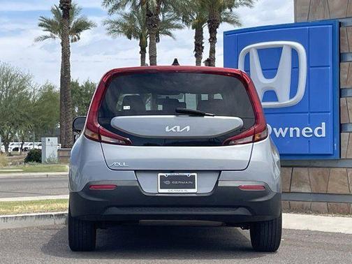 Steel Gray 2022 Kia Soul LX