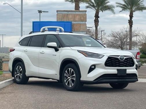 2021 Toyota Highlander Hybrid XLE