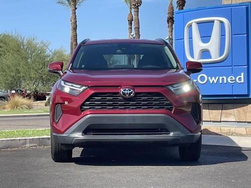 Pearl 2022 Toyota RAV4 XLE