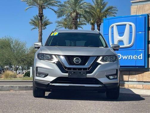 Brilliant Silver Metallic 2019 Nissan Rogue SL