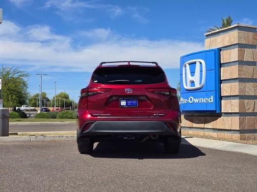 Ruby Flare Pearl 2020 Toyota Highlander XLE