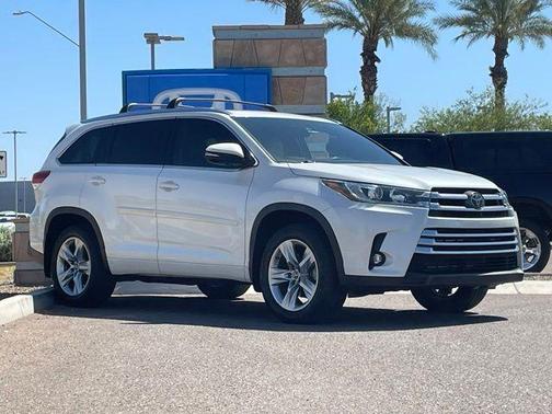 Blizzard Pearl 2019 Toyota Highlander Limited