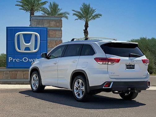 Blizzard Pearl 2019 Toyota Highlander Limited