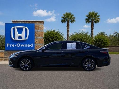 Caviar 2025 Lexus ES 300h Base