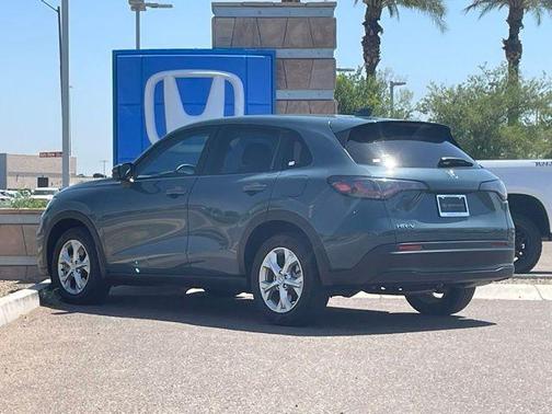Pearl 2024 Honda HR-V LX