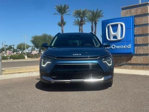 2025 Kia Niro SX