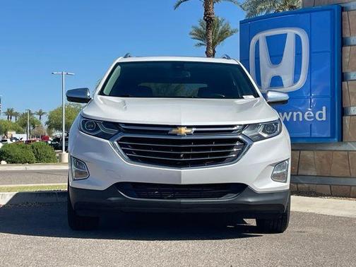 Iridescent Pearl Tricoat 2021 Chevrolet Equinox Premier