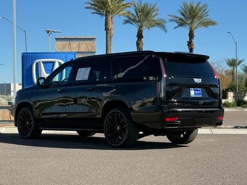 2023 Cadillac Escalade ESV Sport