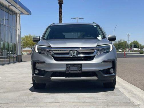 Lunar Silver Metallic 2020 Honda Pilot Touring 8-Passenger