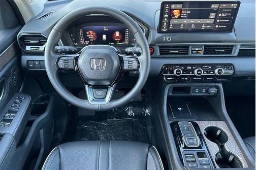 Platinum White Pearl 2026 Honda Pilot Elite