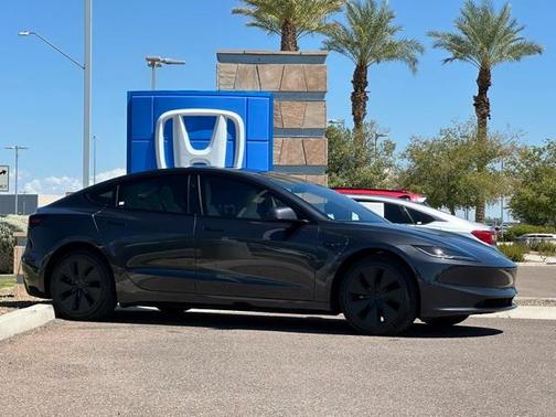 2025 Tesla Model 3 Long Range