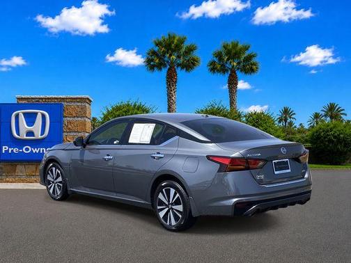 Gun Metallic 2021 Nissan Altima 2.5 SL