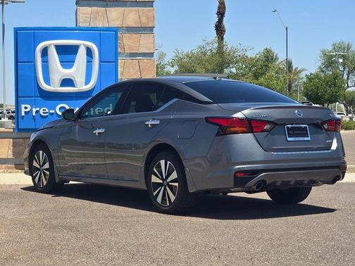 Gun Metallic 2021 Nissan Altima 2.5 SL