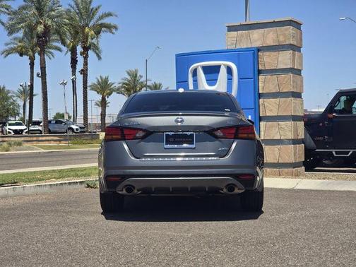 Gun Metallic 2021 Nissan Altima 2.5 SL
