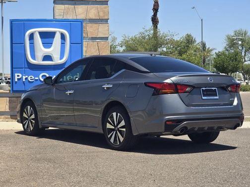 Gun Metallic 2021 Nissan Altima 2.5 SL