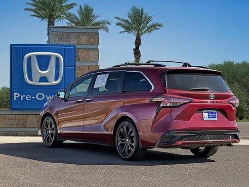 2021 Toyota Sienna XSE 7 Passenger