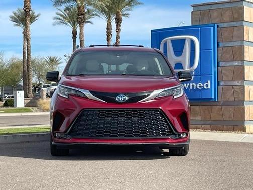 2021 Toyota Sienna XSE 7 Passenger