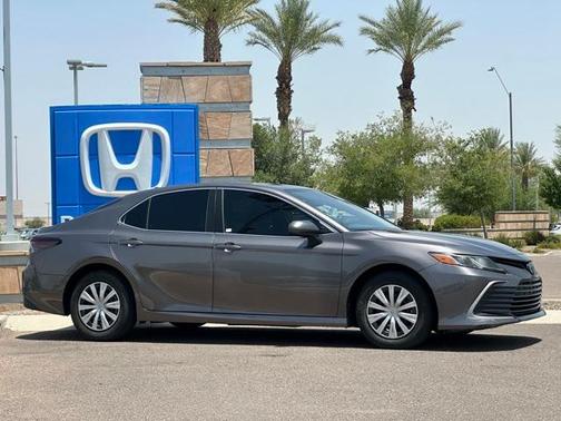 2023 Toyota Camry Hybrid LE