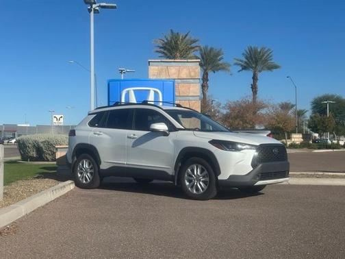 2022 Toyota Corolla Cross LE