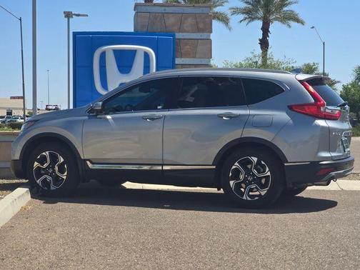 Lunar Silver Metallic 2018 Honda CR-V Touring