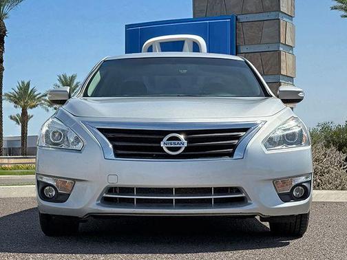 Brilliant Silver 2015 Nissan Altima 2.5 SV