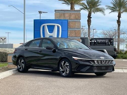2024 Hyundai ELANTRA Limited