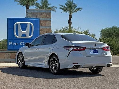 2023 Toyota Camry Hybrid SE