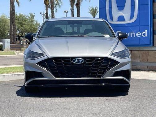 Shimmering Silver Pearl 2020 Hyundai SONATA SEL Plus