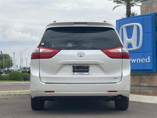 2016 Toyota Sienna XLE