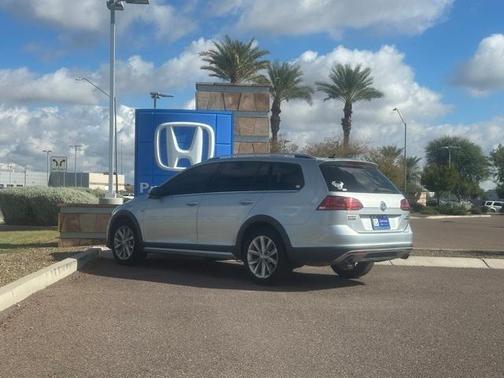 2017 Volkswagen Golf Alltrack TSI SE