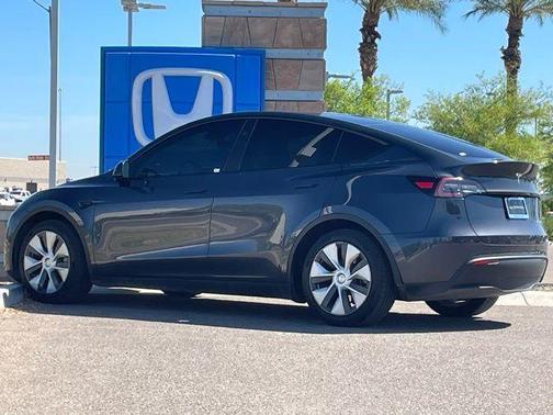 Stealth Gray 2024 Tesla Model Y Long Range