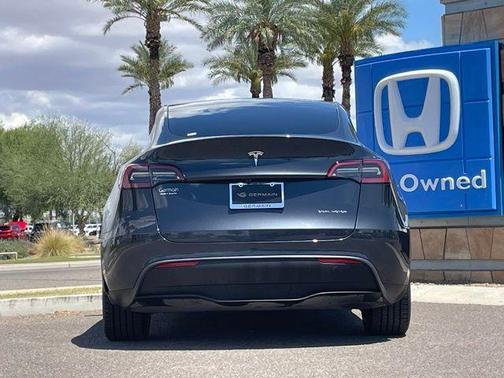 Stealth Gray 2024 Tesla Model Y Long Range