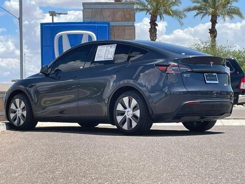 Stealth Gray 2024 Tesla Model Y Long Range