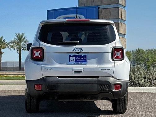 2025 Subaru Forester Base
