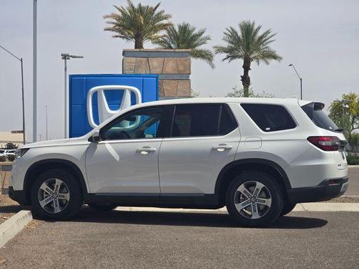 Platinum White Pearl 2025 Honda Pilot EX-L