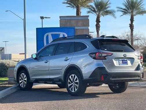 2022 Subaru Outback Premium
