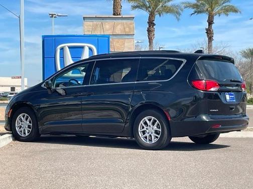 2020 Chrysler Voyager LXI