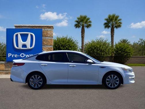 Snow White Pearl 2018 Kia Optima LX