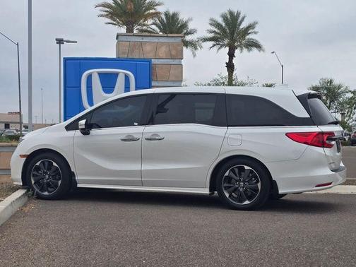 Platinum White Pearl 2023 Honda Odyssey Elite