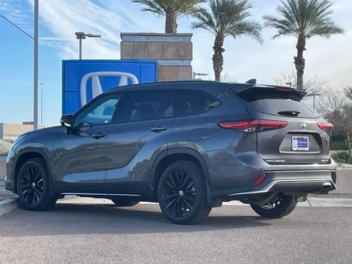 2023 Toyota Highlander XSE