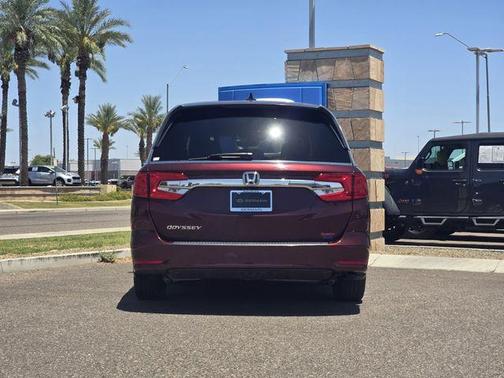 Deep Scarlet Pearl 2018 Honda Odyssey EX-L