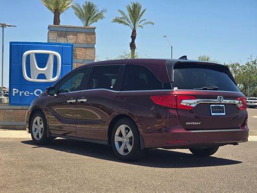 Deep Scarlet Pearl 2018 Honda Odyssey EX-L