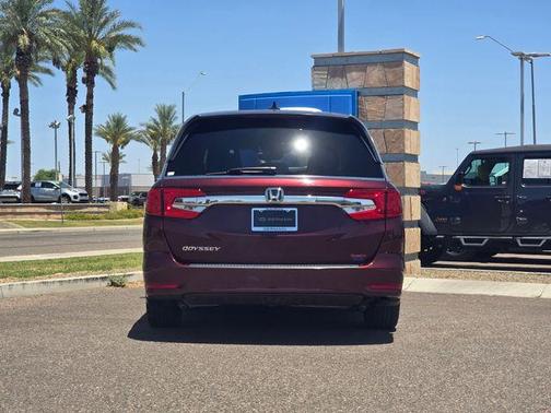 Deep Scarlet Pearl 2018 Honda Odyssey EX-L